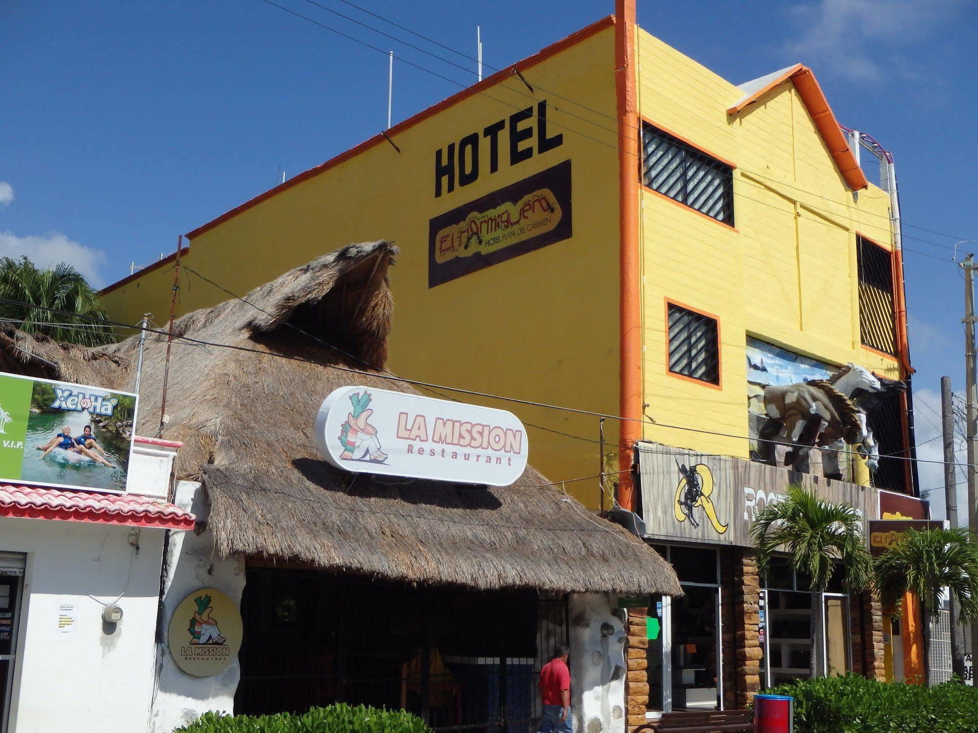 Hotel El Hormiguero Playa del Carmen Exteriör bild