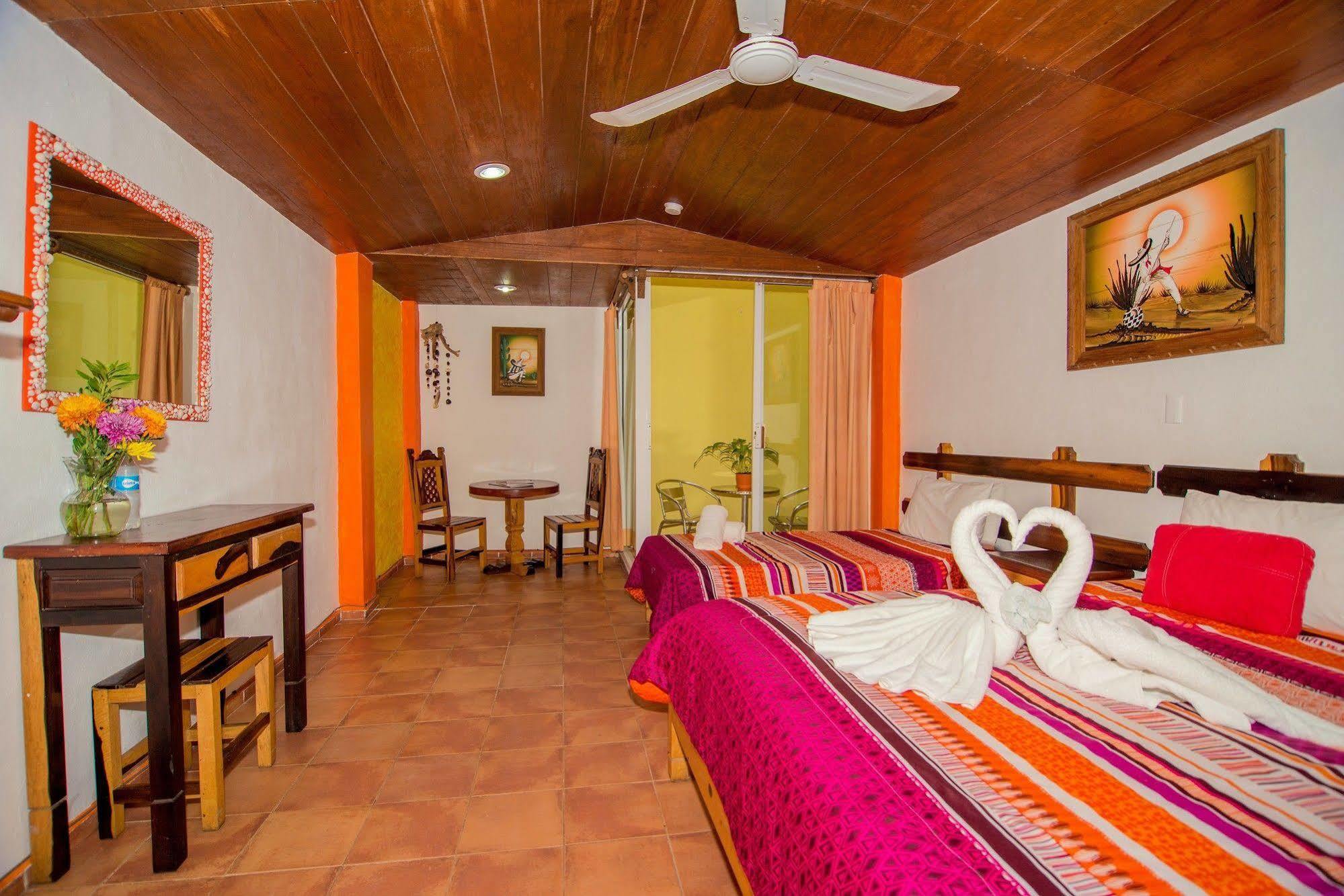 Hotel El Hormiguero Playa del Carmen Exteriör bild
