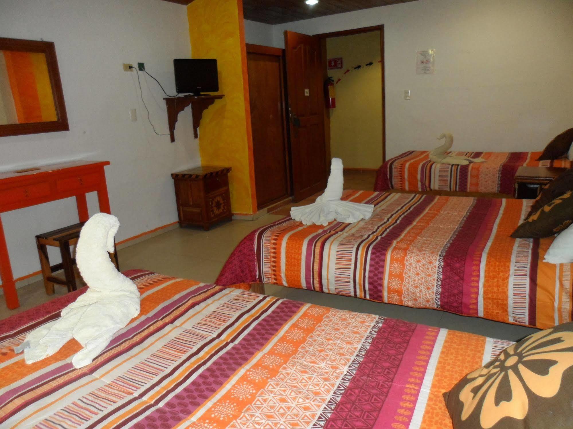 Hotel El Hormiguero Playa del Carmen Exteriör bild